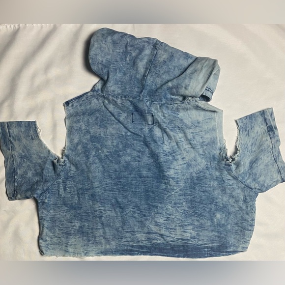 Faux Denim Cropped Cold Shoulder Hooded Top - Picture 3 of 7
